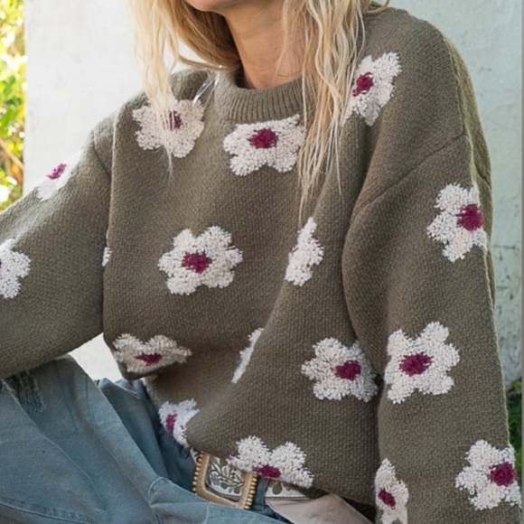 POL Sweaters - 498. POL LAST 1! oversized olive green cream Berber flower Sweater Chunky